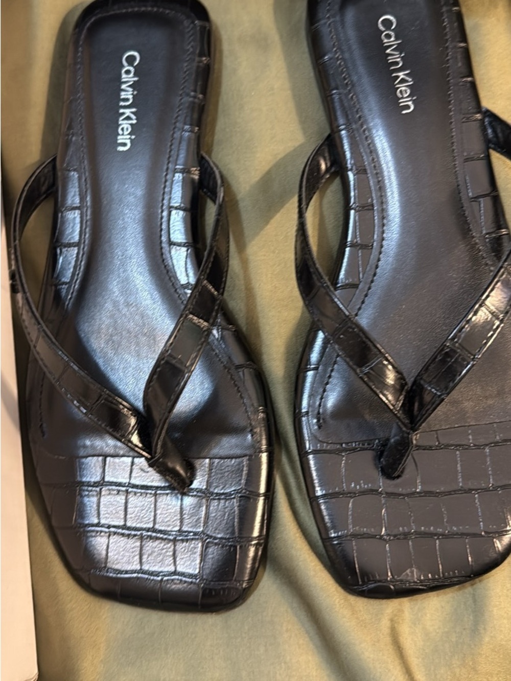 Calvin Klein Black Croc-Embossed Square-Toe Thong Sandals Size 7